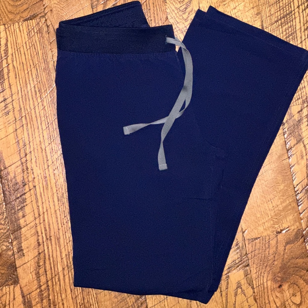 Figs Livingston Scrub pants size xs regular Navy